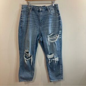 AMERICAN EAGLE Sz 16S Curvy Mom Jeans in Blue Breeze Distressed New With  Tags
